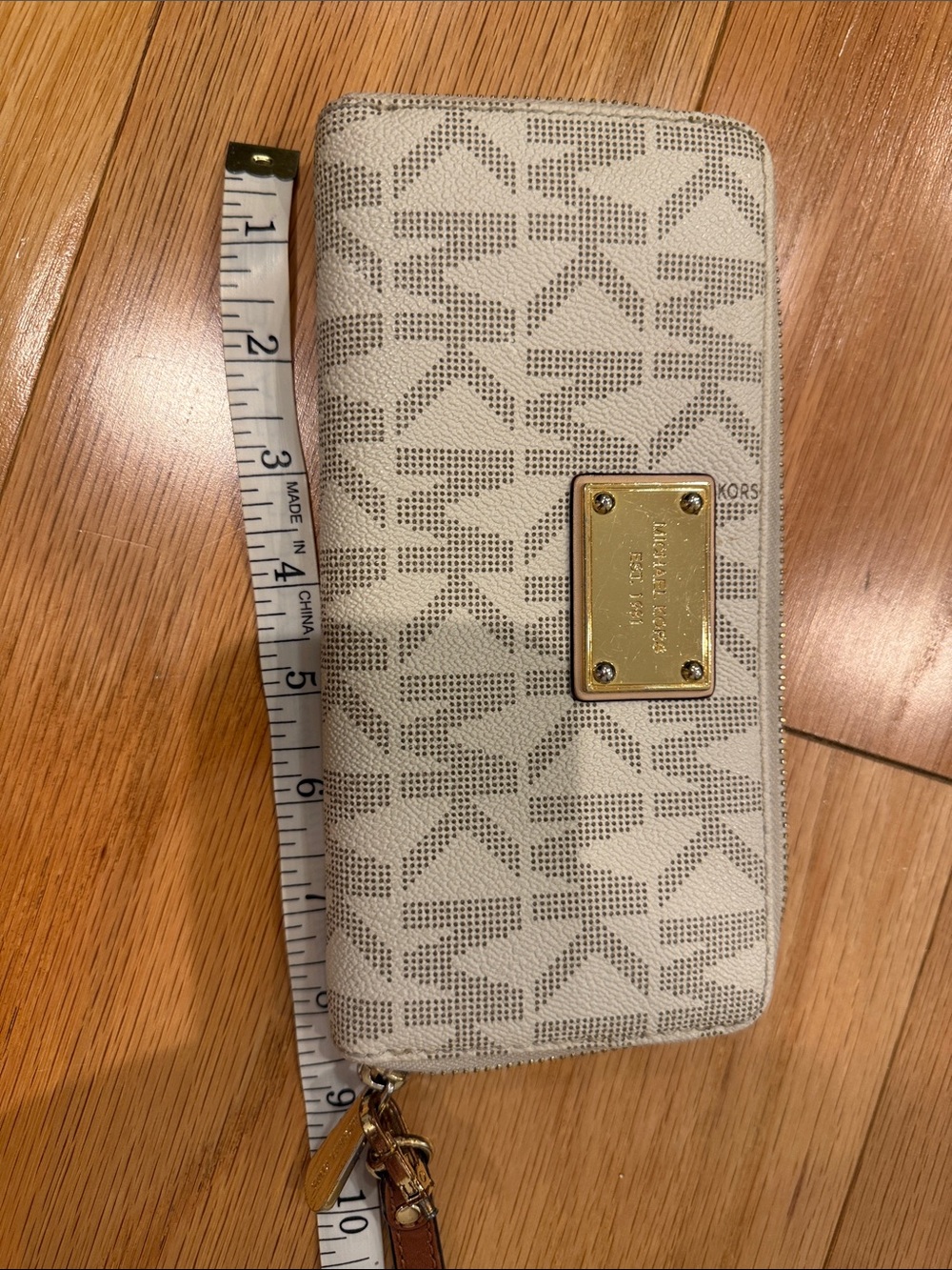Michael Kors Cream and Brown Logo Zip Wristlet Wallet - Picture 8 of 9